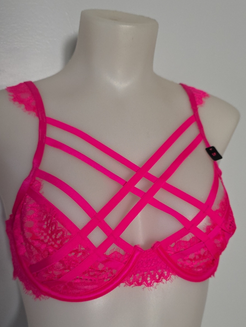 Strappy Lace Underwire Bra - Hot Pink Lasenza Small